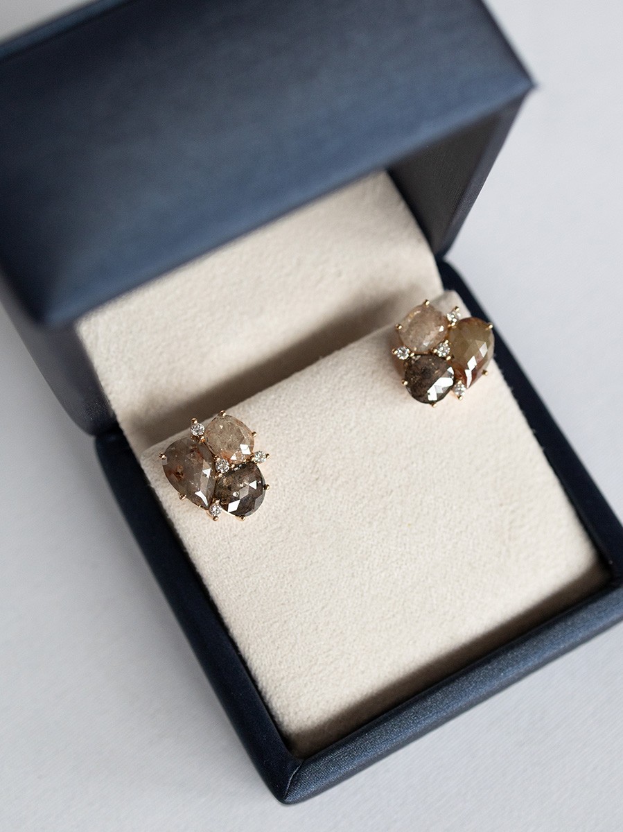 Pre-owned Roos1835 oorstekers met 3 grijze diamanten